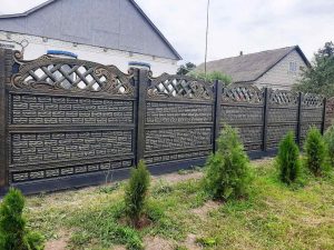 Покраска еврозабора под камень 20